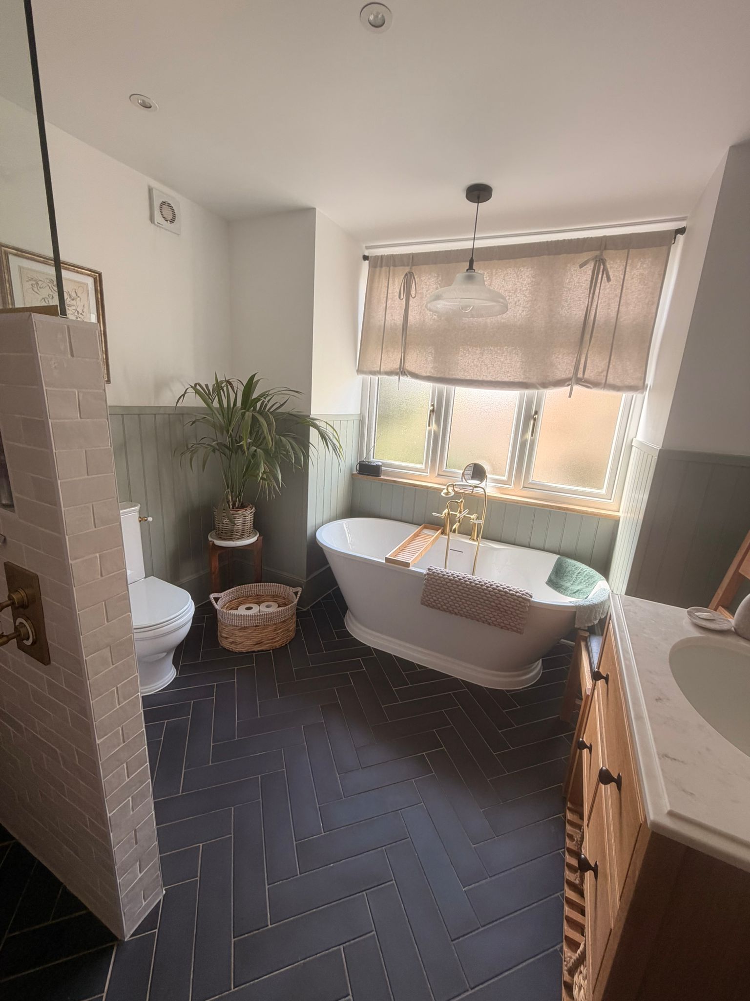 Bathroom refit by DJA Maintenance